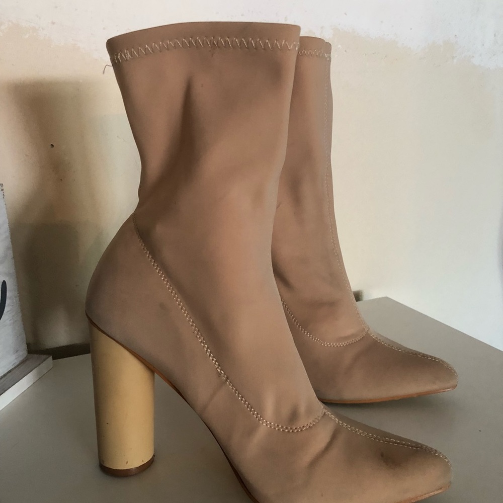 Used Only Once, It Is In Good Condition - image 2